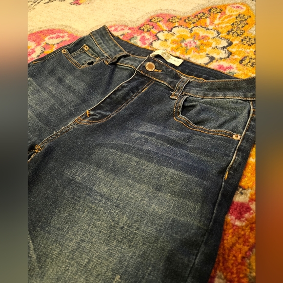 Skinny Jeans - Picture 6 of 7